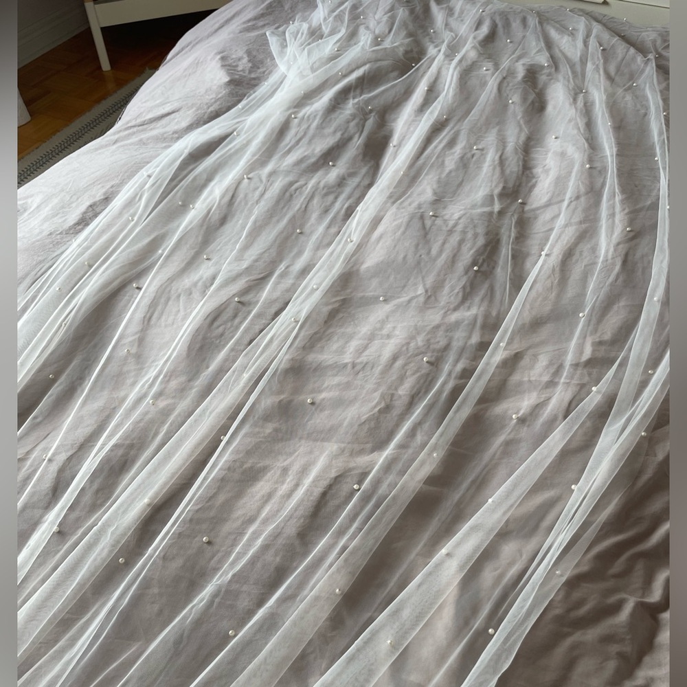 Ivory Cathedral Pearl Wedding Veil - Picture 7 of 15
